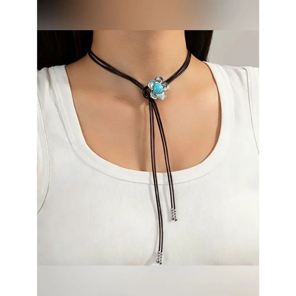 Boho flower drop necklace M594